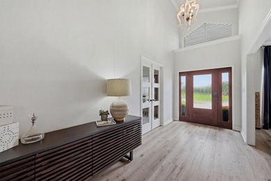 Designed with both functionality and comfort in mind, this - photo 5