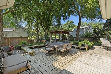 Fairway at its Finest! Situated on a picturesque tree-lined - photo 47