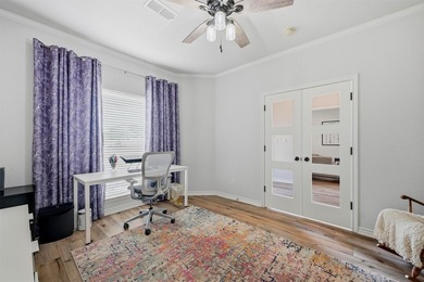 Designed with both functionality and comfort in mind, this - photo 9