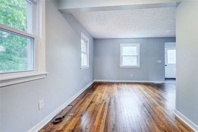 Step in and discover this expansive and beautiful with features - photo 10