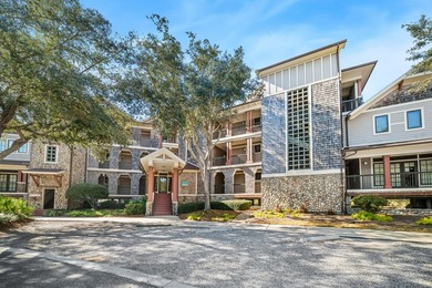 This top-floor corner unit, 3-bedroom 3-bath condo in Lakeside - photo 2