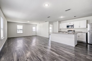 Welcome home to this charming 3-bedroom, 2 bath brick home - photo 4