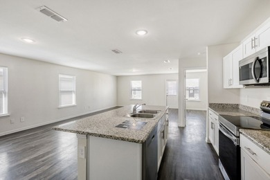 Welcome home to this charming 3-bedroom, 2 bath brick home - photo 7
