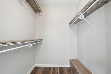 Welcome home to this well-presented 2-bed, 2.5-bath townhome - photo 16