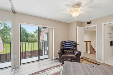 Welcome home to this well-presented 2-bed, 2.5-bath townhome - photo 17