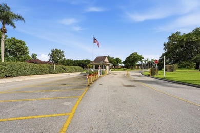 Welcome home to this well-presented 2-bed, 2.5-bath townhome - photo 30