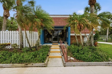 Welcome home to this well-presented 2-bed, 2.5-bath townhome - photo 40
