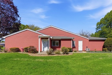 Desired 1 Bedroom end unit ranch model in the beautiful 55+ - photo 2