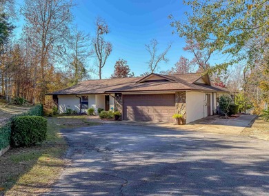 Merritts Mill Pond Home For Sale in Marianna Florida
