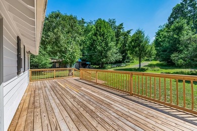 Completely remodeled home featuring brand-new flooring, fresh - photo 18