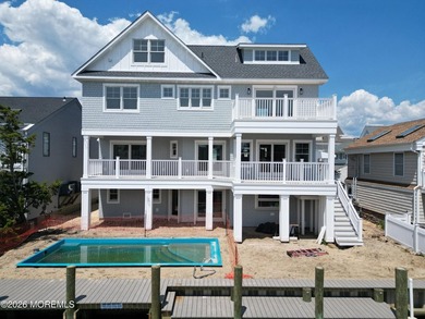 Exceptional new construction waterfront home in Normandy Beach - photo 20