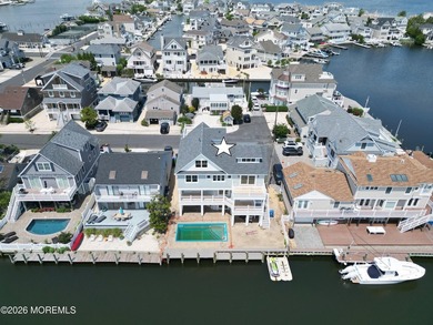 Exceptional new construction waterfront home in Normandy Beach - photo 24