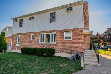 Introducing 6 Grenville Ct- Welcome to this charming 4-bedroom - photo 31