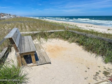 Exceptional new construction waterfront home in Normandy Beach - photo 35