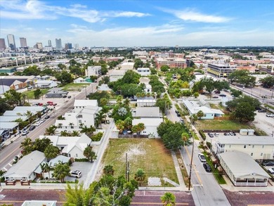 To be built: 3 story, 4 bedroom, with Den, 4.5 baths. Zoned - photo 15