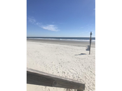 Charming 3-Bedroom Home in Rivergate - 55+ Community  Welcome to