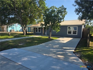 (private lake, pond, creek) Home For Sale in Seadrift Texas