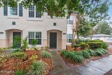 Located in the gated Plantation Point community, this 3 bedroom