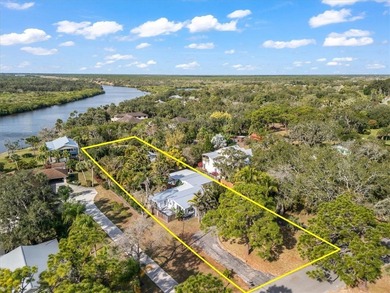 (private lake, pond, coastal) Home For Sale in Sebastian Florida