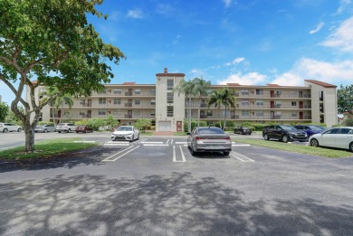 (private lake, pond, creek) Condo For Sale in Delray Beach Florida