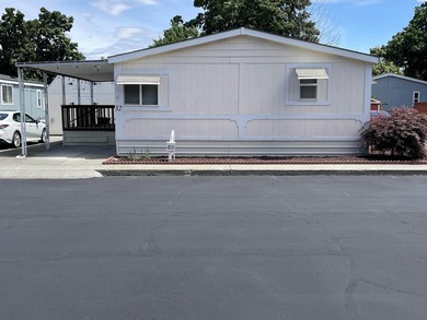 MLS# 294241 This great home has plenty of room for everyone with - photo 1