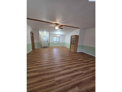 MLS# 294241 This great home has plenty of room for everyone with - photo 2