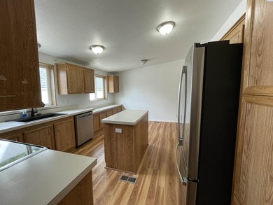 MLS# 294241 This great home has plenty of room for everyone with - photo 4