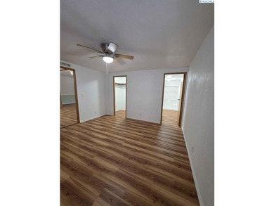 MLS# 294241 This great home has plenty of room for everyone with - photo 7
