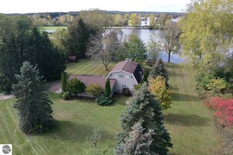 Lake Isabella Home For Sale in Lake Isabella Michigan