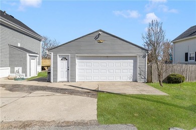 Welcome to your dream home at 2 Birch Street, a charming and - photo 33
