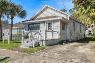 908 W Government St - photo 3