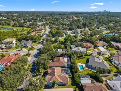 Beautiful 4-bed, 3-bath home located in the exclusive gated - photo 8