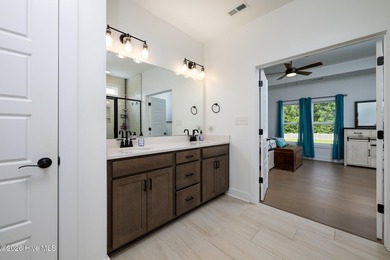 Beautifully maintained and thoughtfully designed, this 2 - photo 27