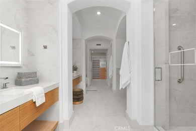 Perched at the highest point in Crystal Cove, 14 Rockshore Bluff - photo 30