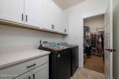Beautifully maintained and thoughtfully designed, this 2 - photo 32