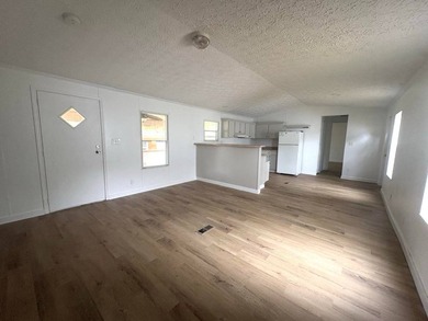In-house LOP only; not available for rental Price: $60,000 Down - photo 3