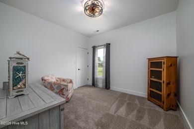 Beautifully maintained and thoughtfully designed, this 2 - photo 34