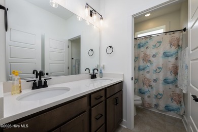 Beautifully maintained and thoughtfully designed, this 2 - photo 35