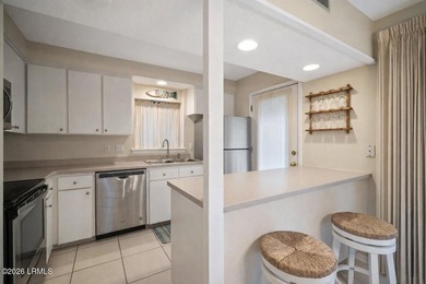 Desirable CORNER UNIT offering a rare and versatile TWO-BEDROOM - photo 2