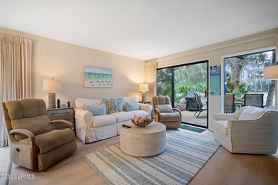 Desirable CORNER UNIT offering a rare and versatile TWO-BEDROOM - photo 3