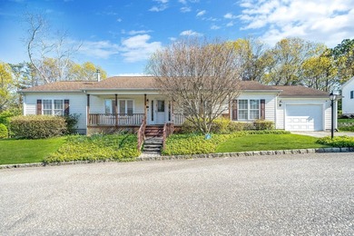 Welcome to unit number 253 here at Foxwood Village in Calverton - photo 1