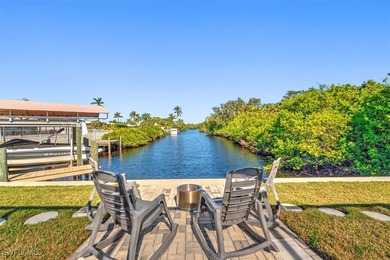 Caloosahatchee River Home For Sale in Fort Myers Florida