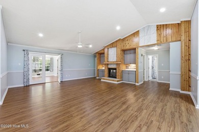 Designed with comfort and easy living in mind, this beautifully - photo 12