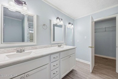 Designed with comfort and easy living in mind, this beautifully - photo 25