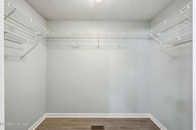 Designed with comfort and easy living in mind, this beautifully - photo 27