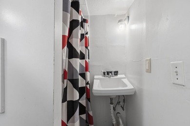 Amazing opportunity to own a cash-flowing duplex with future - photo 31