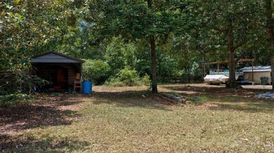 Welcome to 623 Barn Road in Bonneau, a beautifully updated - photo 34