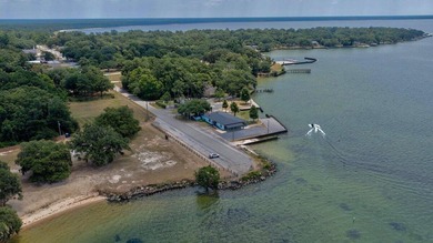 Welcome to 623 Barn Road in Bonneau, a beautifully updated - photo 43