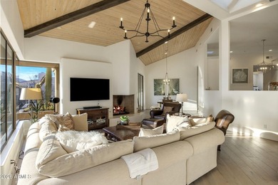 Timeless desert architecture meets refined modern livingpletely - photo 17