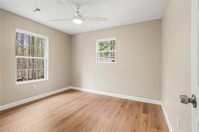 Completely renovated and move-in ready, this 3-bedroom, 2-bath - photo 18